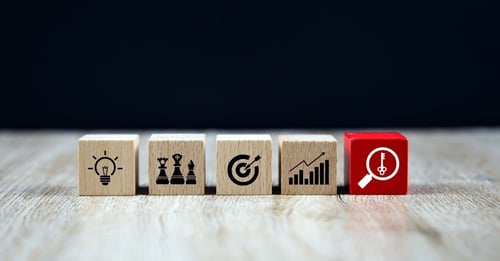 ¿Qué alternativas existen al bono en efectivo para reconocer a mi equipo?